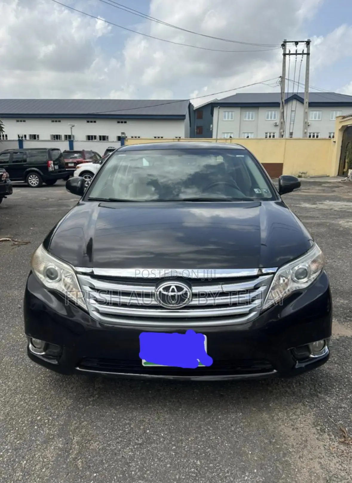 Toyota Avalon Limited Sedan FWD (3.5L 6cyl 6A) 2011 Black