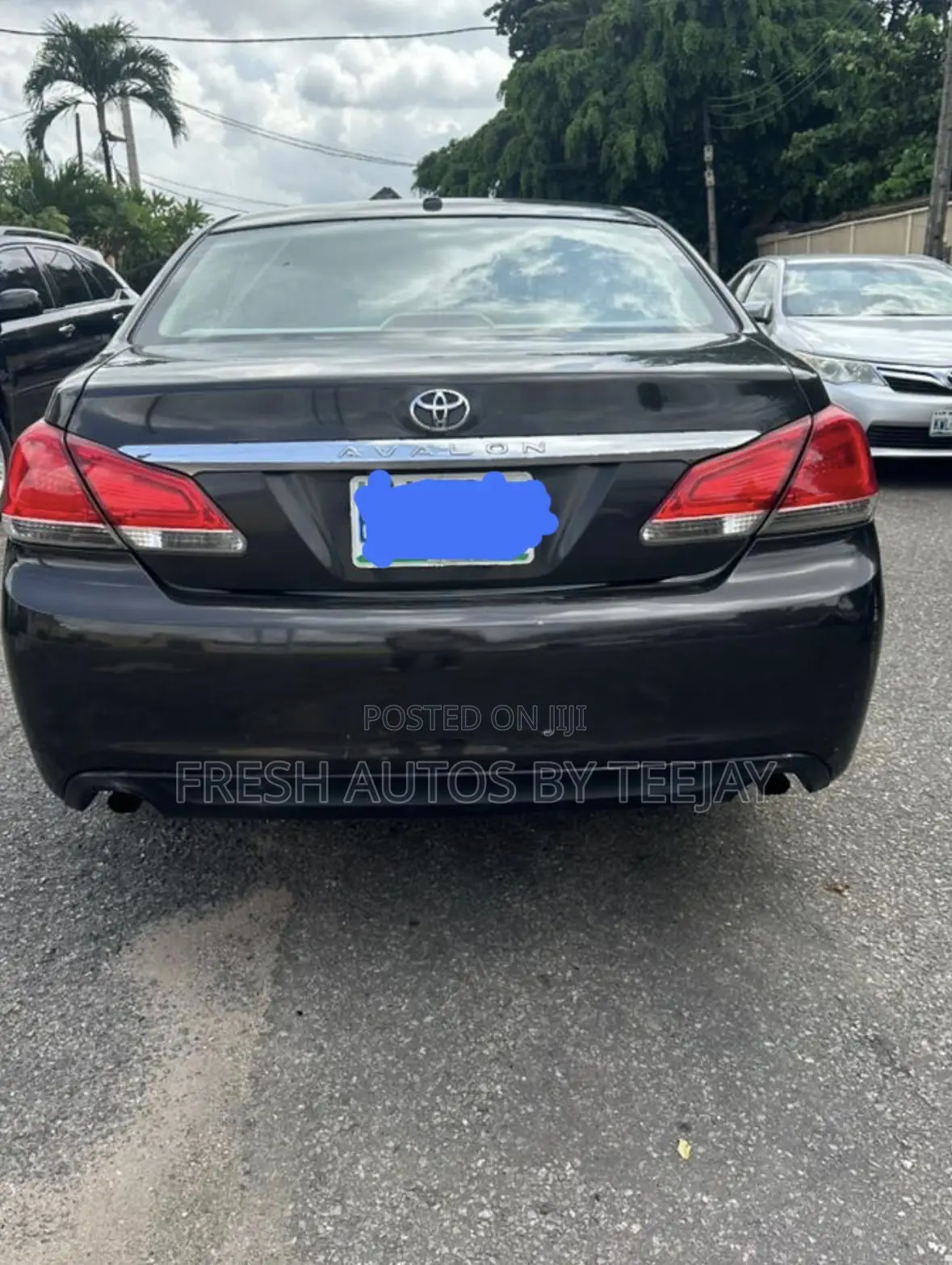 Toyota Avalon Limited Sedan FWD (3.5L 6cyl 6A) 2011 Black