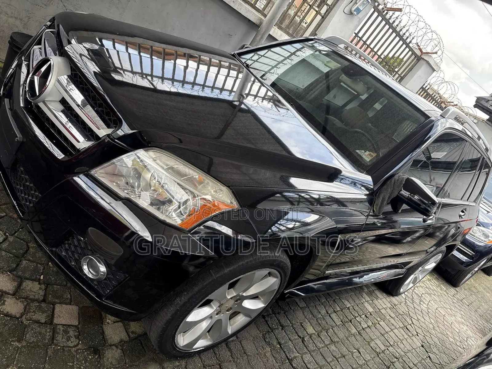 Mercedes-Benz GLK-Class 350 2010 Black