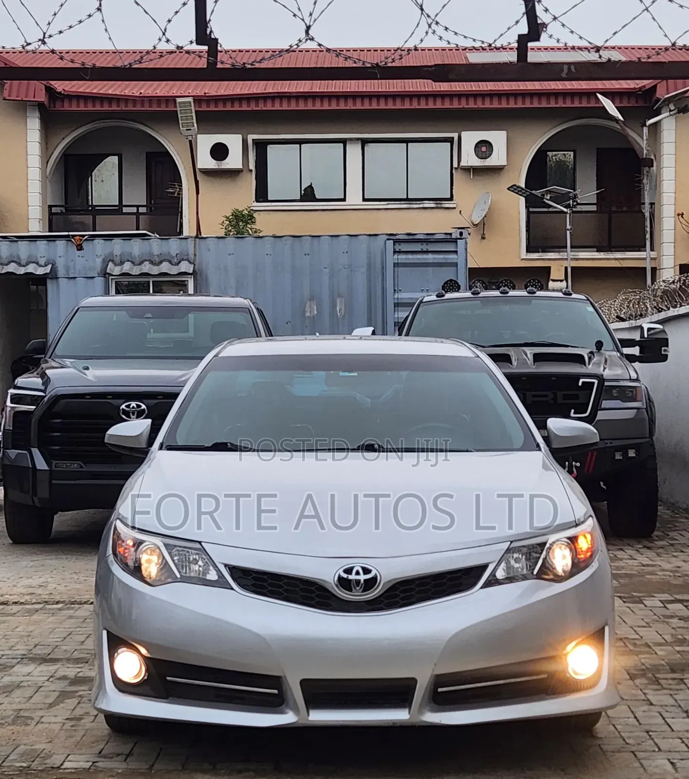 Toyota Camry SE 4dr Sedan (2.5L 4cyl 6A) 2014 Silver