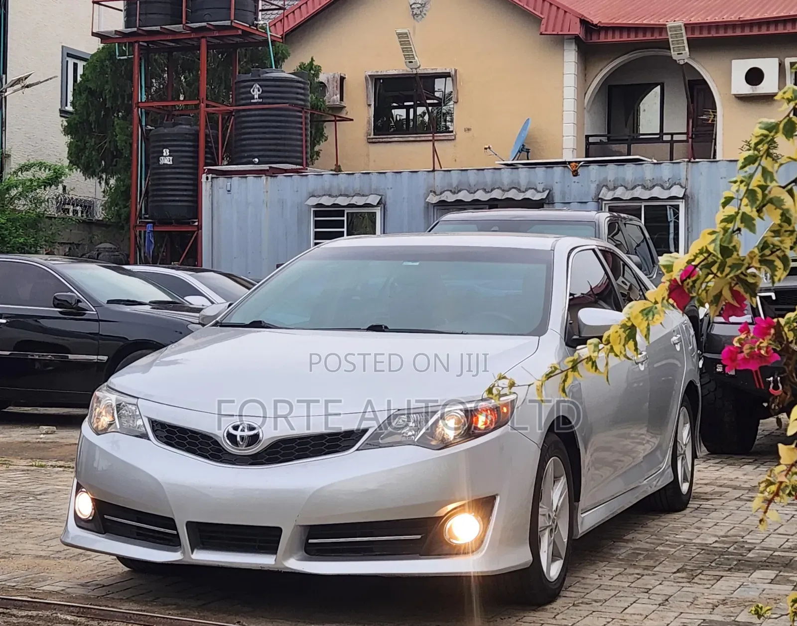 Toyota Camry SE 4dr Sedan (2.5L 4cyl 6A) 2014 Silver