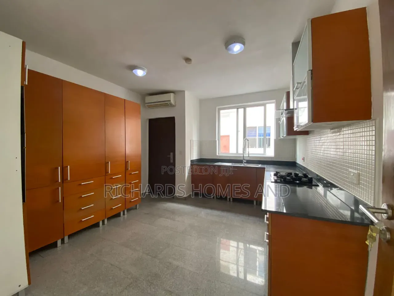 3bdrm Apartment in Banana Island for sale