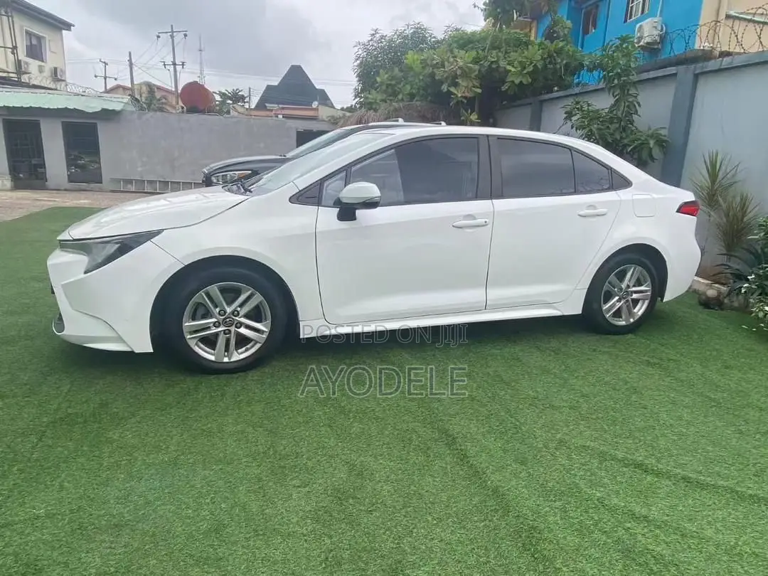 Toyota Corolla 2021 White