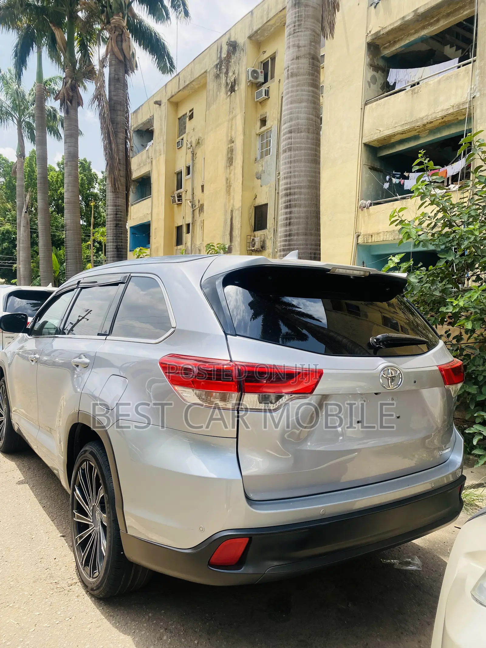 Toyota Highlander XLE 4x2 V6 (3.5L 6cyl 8A) 2017 Blue