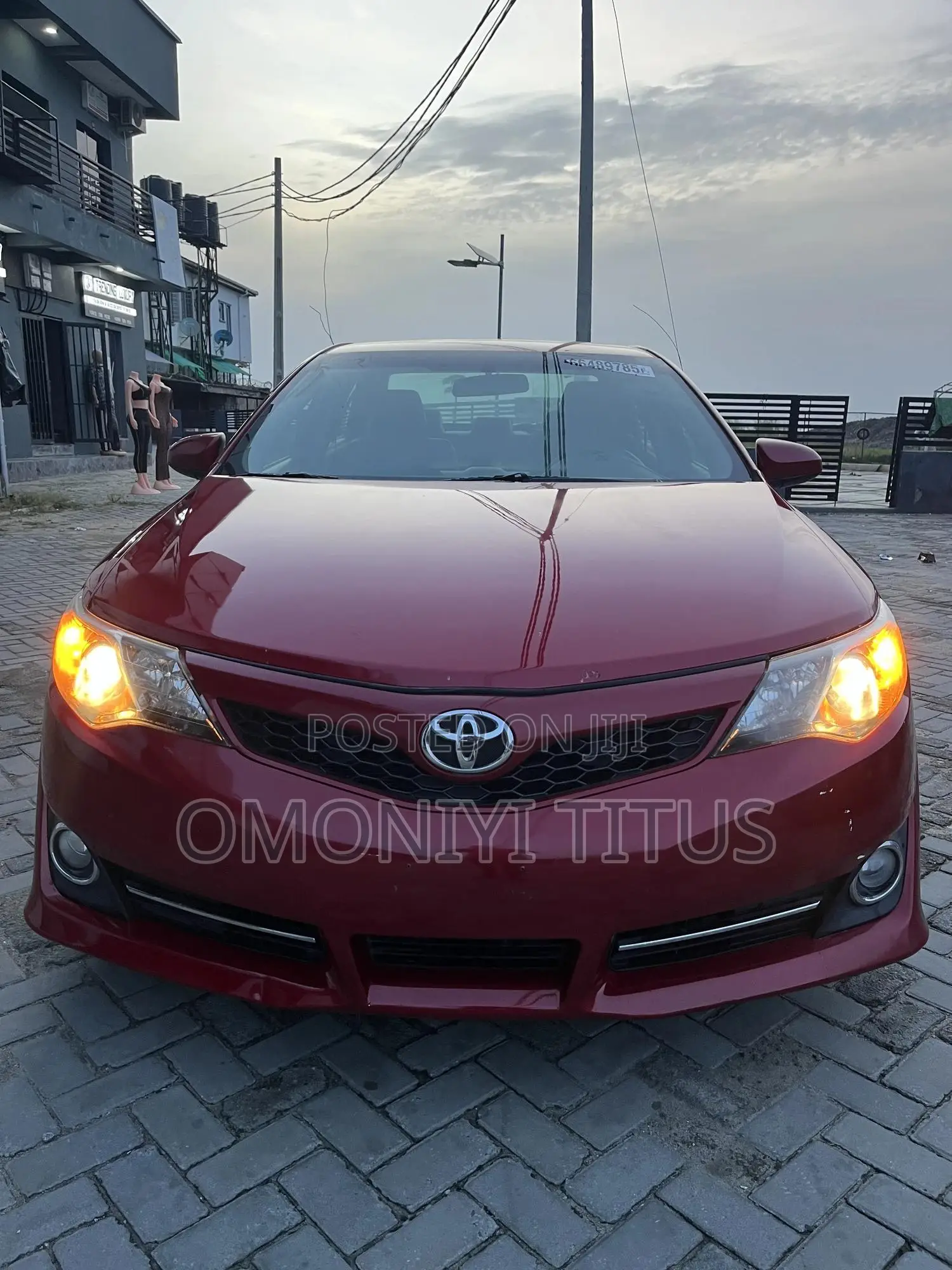 Toyota Camry SE 4dr Sedan (2.5L 4cyl 6A) 2013 Red