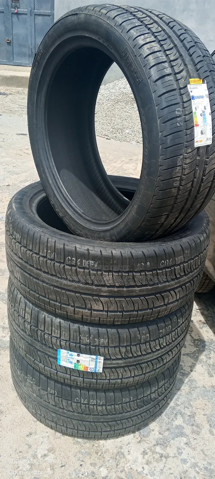295/40r22 Pirelli Tyre