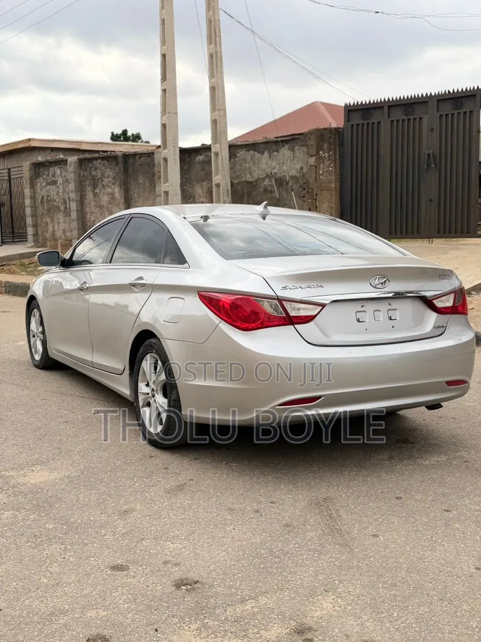 Hyundai Sonata Limited Sedan FWD (2.4L 4cyl 6A) 2012 Silver
