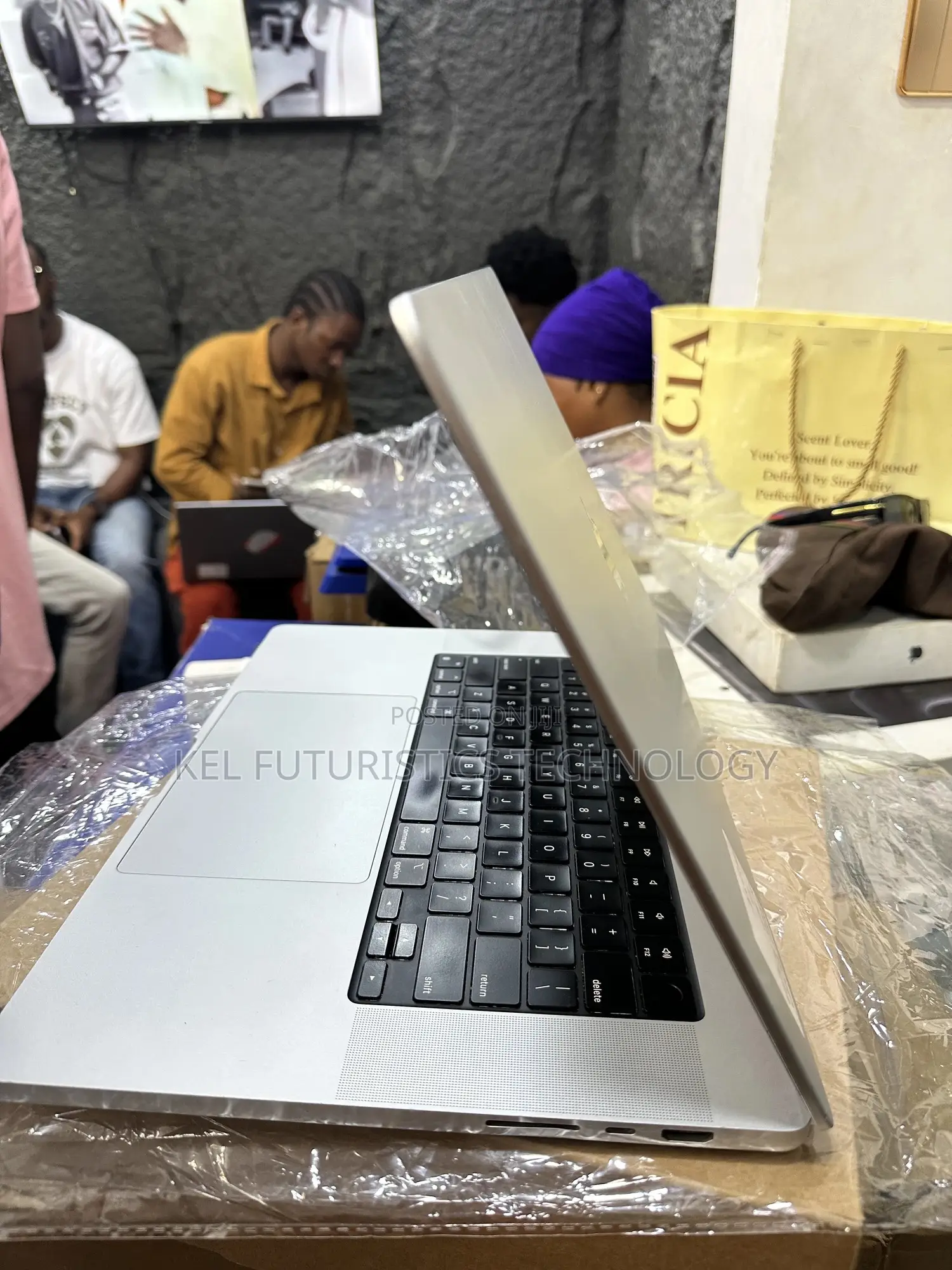 Laptop Apple MacBook Pro 2023 M3 Max 36GB Apple M3 Max SSD 1T