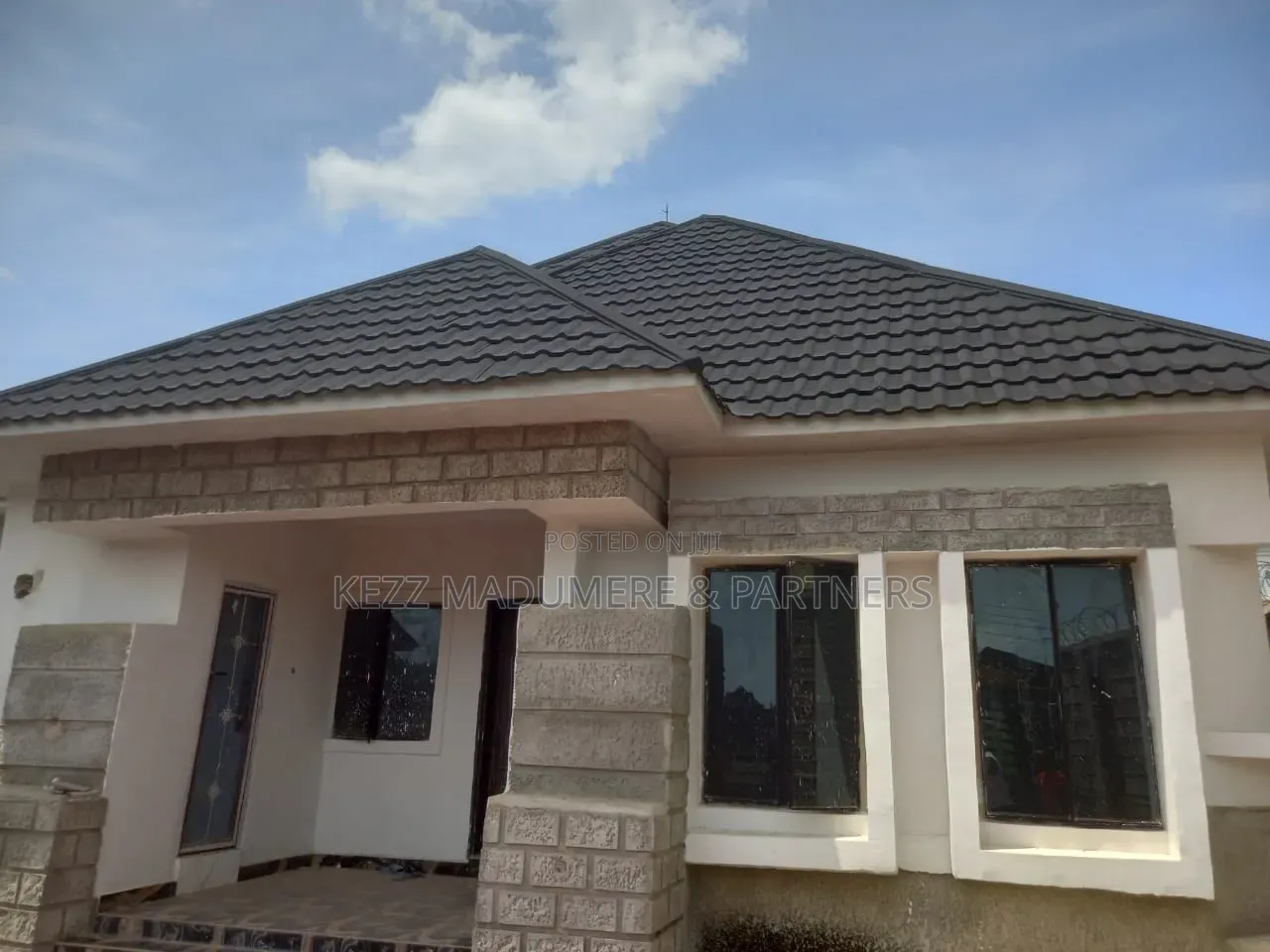 4bdrm Bungalow in At A Housing Estate for sale
