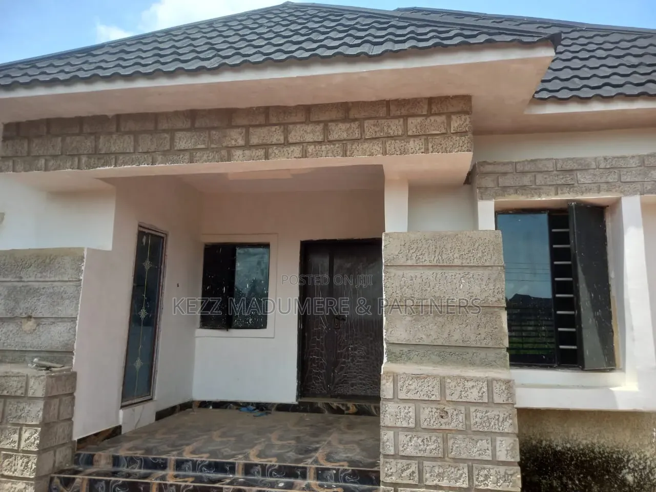 4bdrm Bungalow in At A Housing Estate for sale