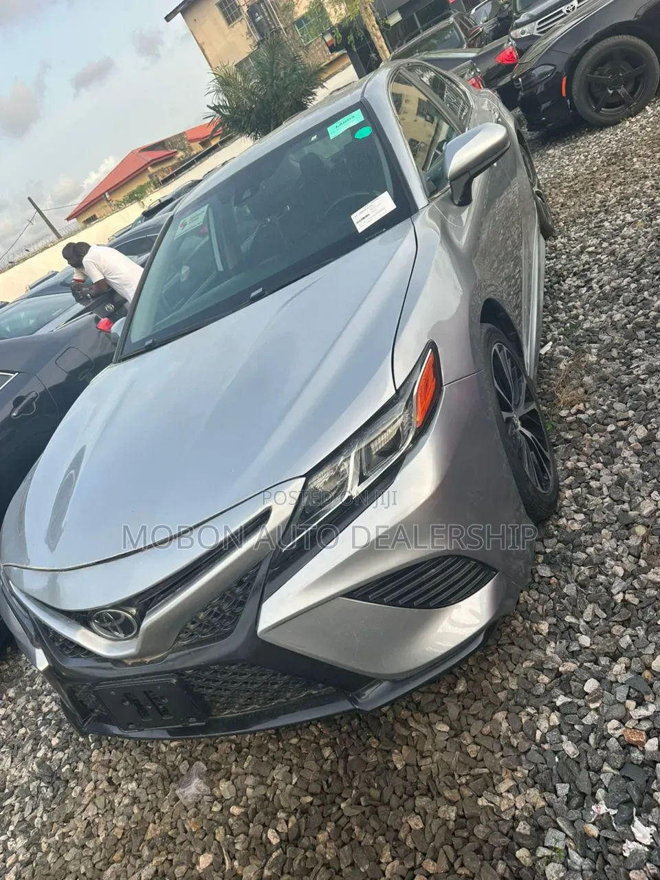 Toyota Camry SE FWD (2.5L 4cyl 8AM) 2018 Gray