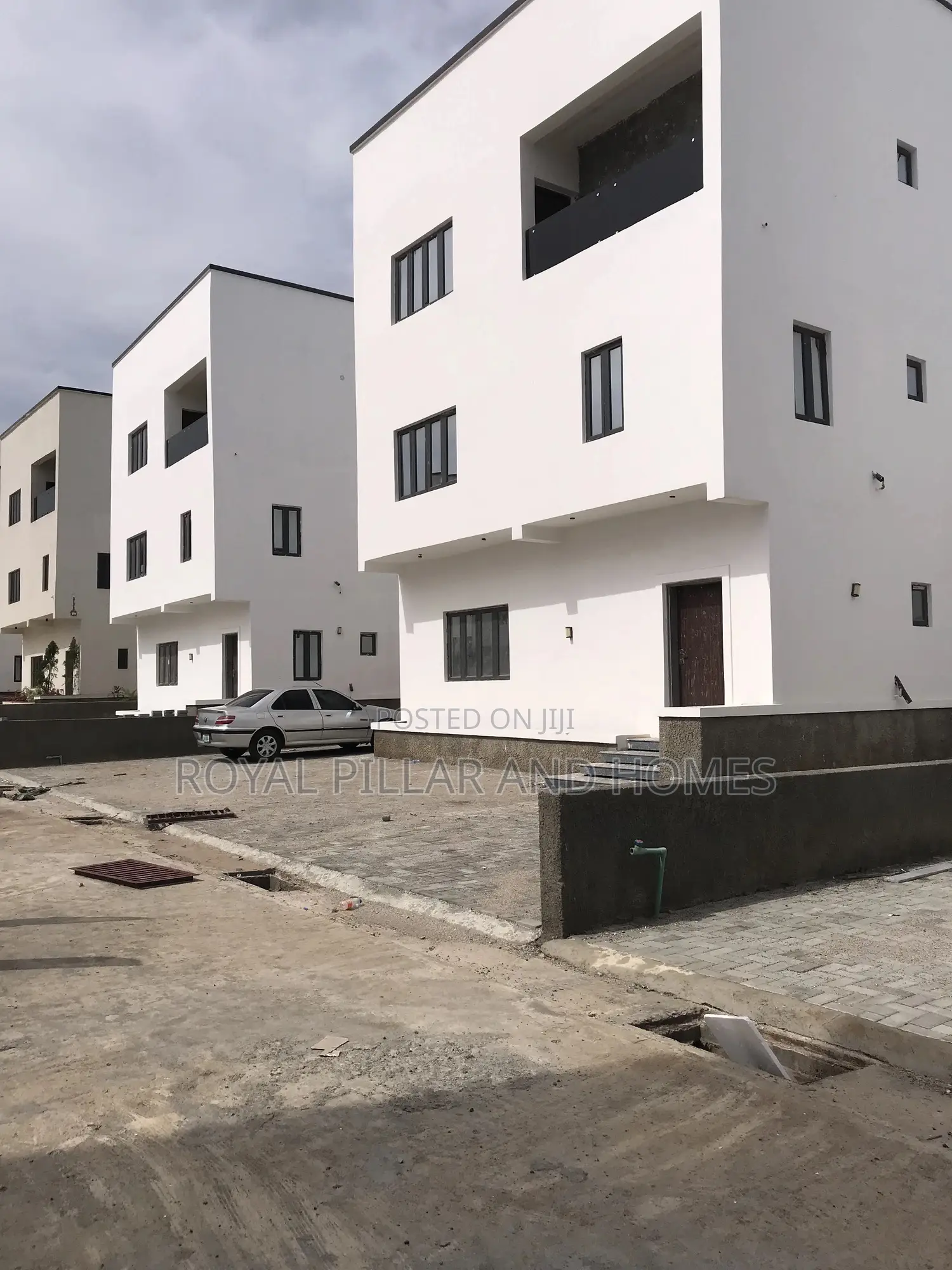 4bdrm Duplex in Mabuchi, Mabushi for rent