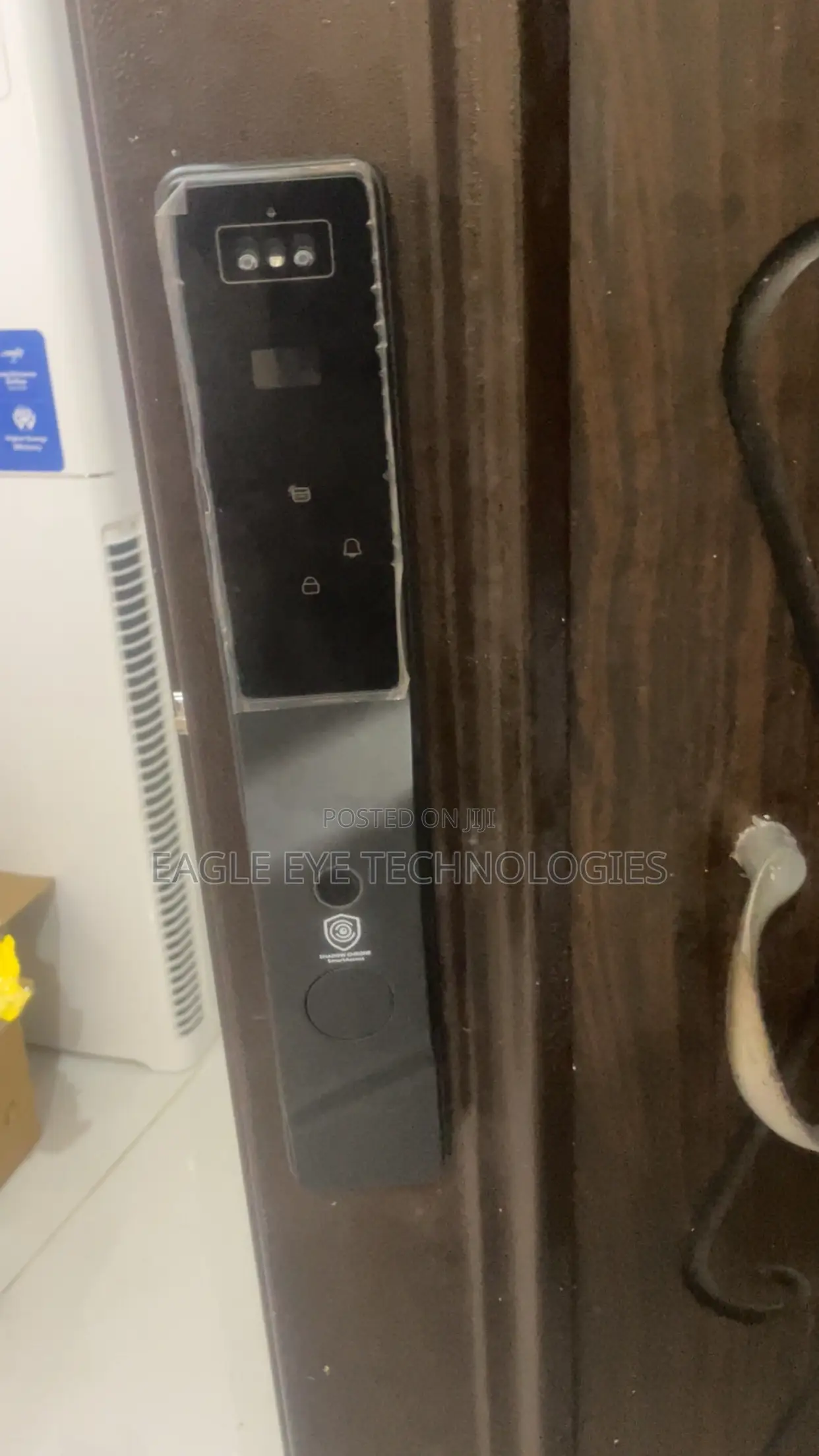 Smart Locks With Fingerprint and Facial Recognition