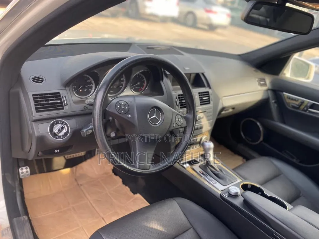 Mercedes-Benz C300 2010 White