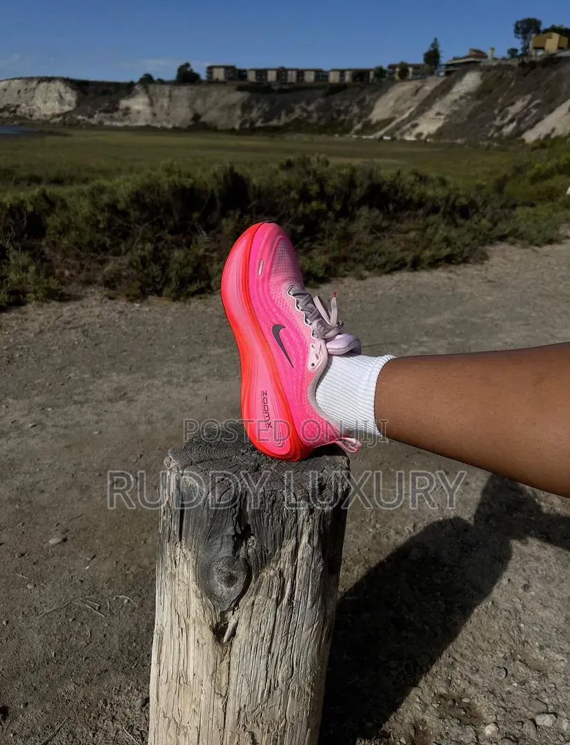 Nike Zoomx Running Sneakers