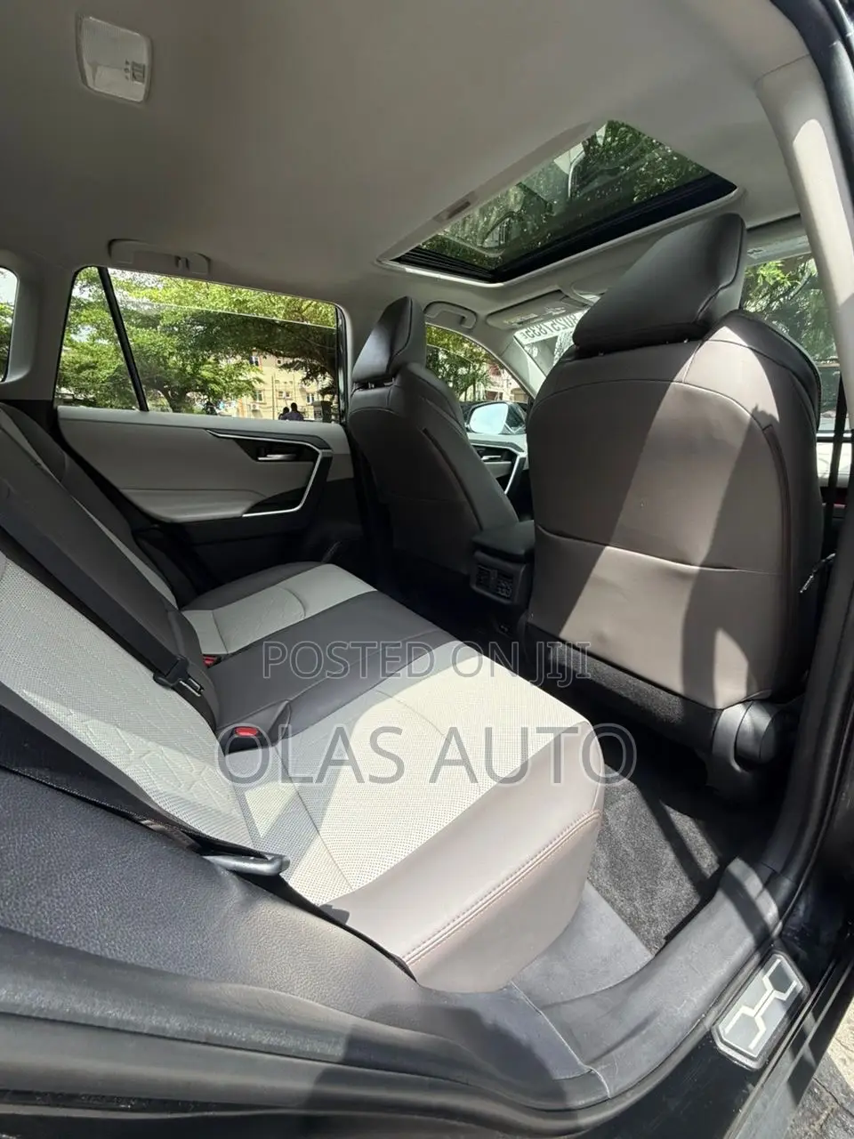 Toyota RAV4 XLE Premium AWD 2019 Black
