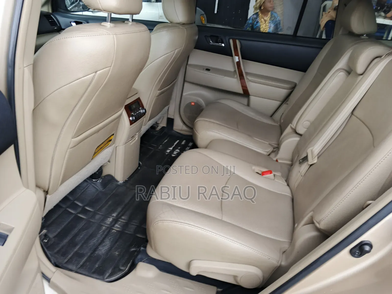 Toyota Highlander 2012 Gold