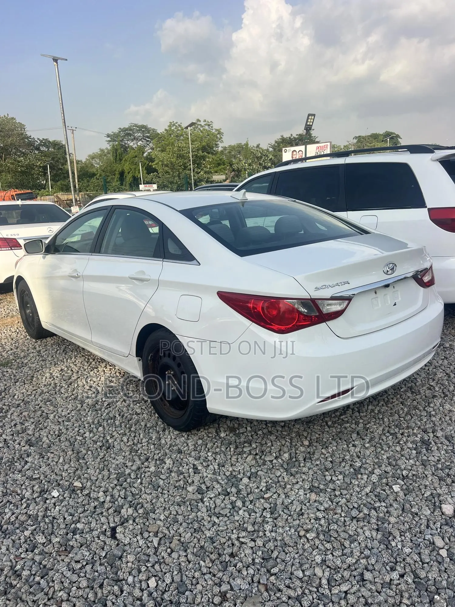 Hyundai Sonata GLS Sedan FWD (2.4L 4cyl 6A) 2013 White