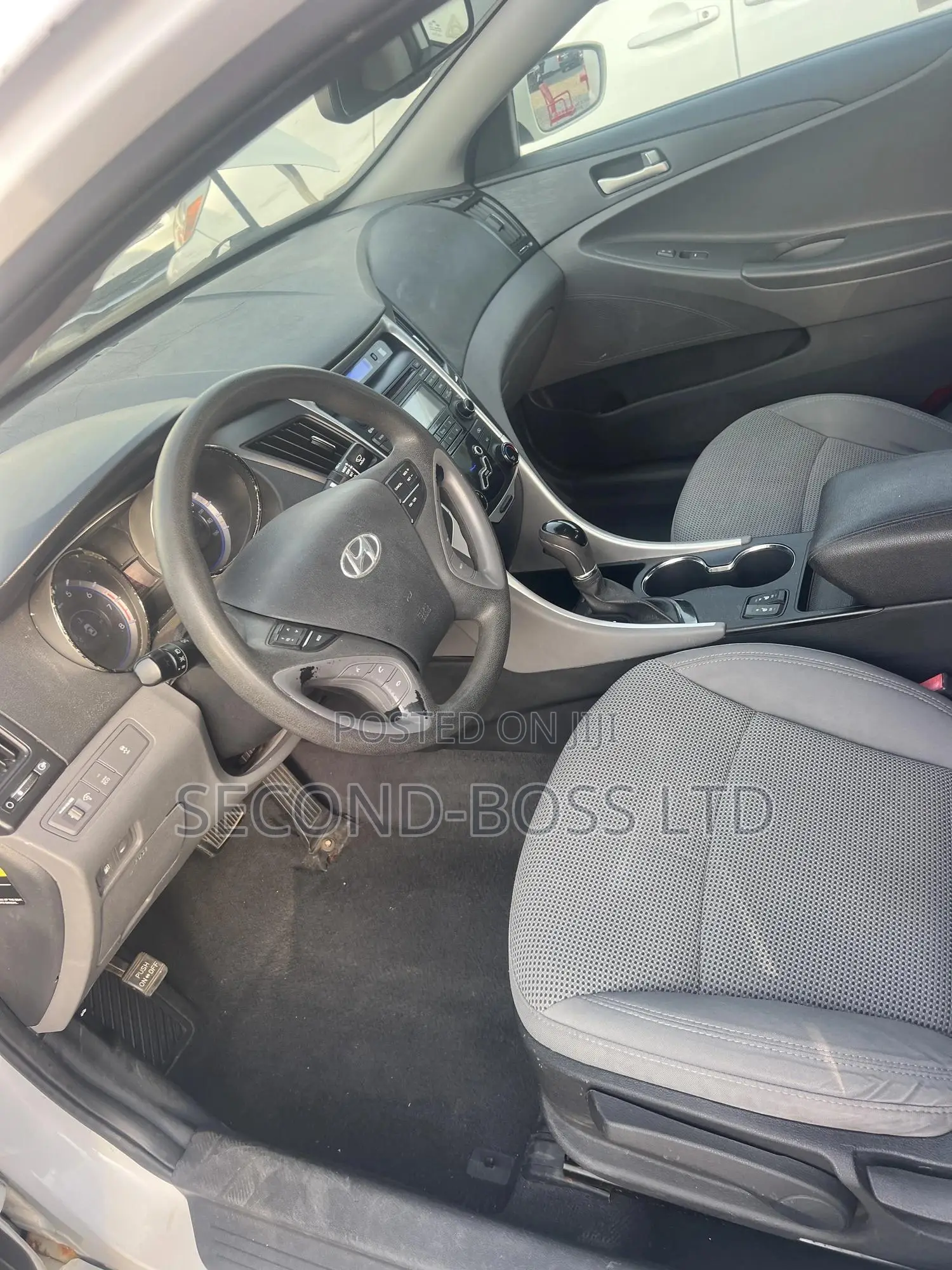 Hyundai Sonata GLS Sedan FWD (2.4L 4cyl 6A) 2013 White