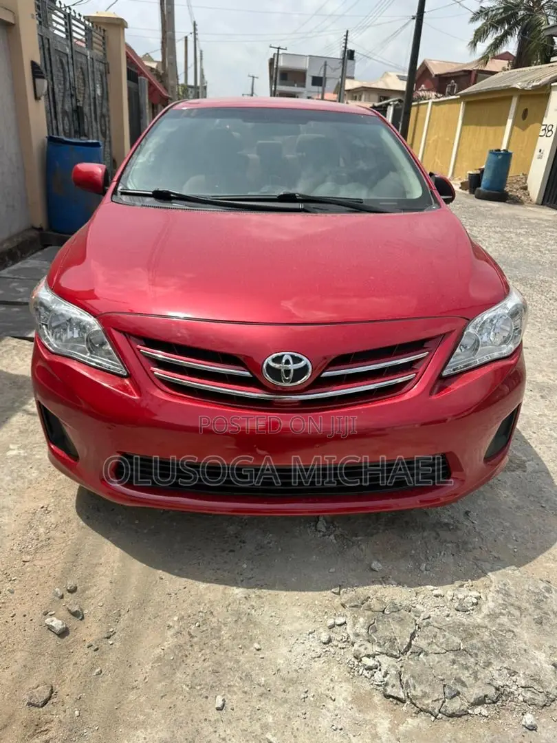 Toyota Corolla 2013 Red
