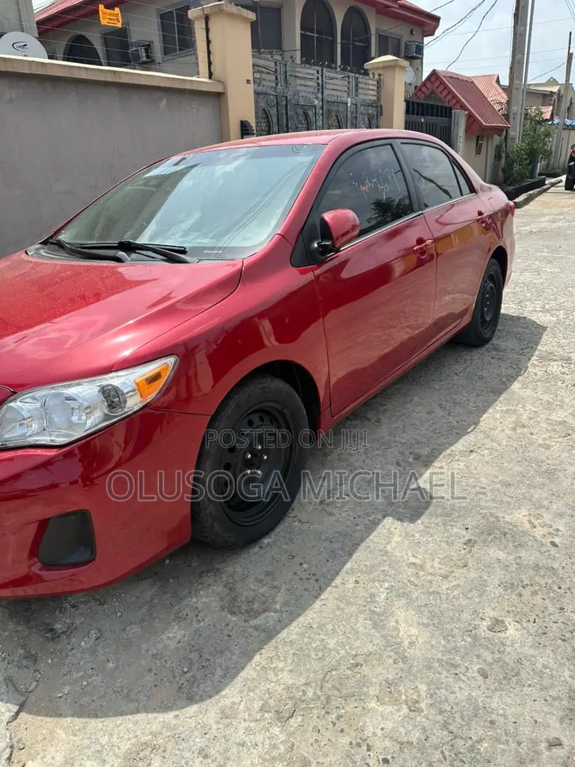 Toyota Corolla 2013 Red