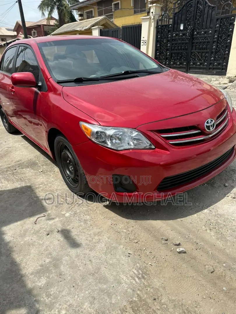 Toyota Corolla 2013 Red