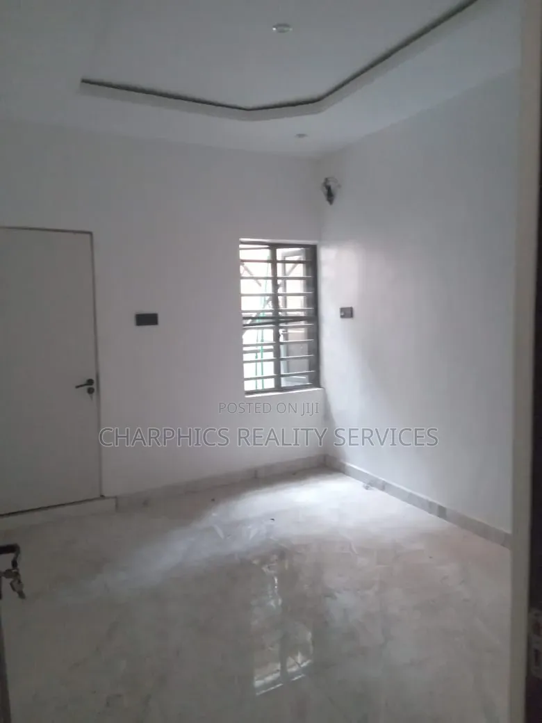 4bdrm Duplex in GRA Phase 1 for sale