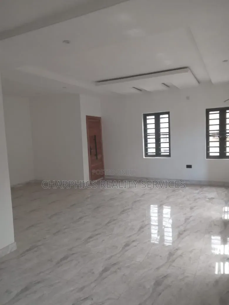 4bdrm Duplex in GRA Phase 1 for sale