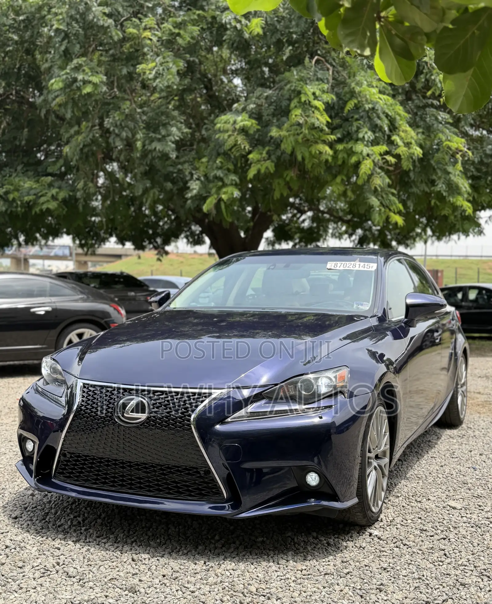 Lexus IS 250 4WD 2014 Blue