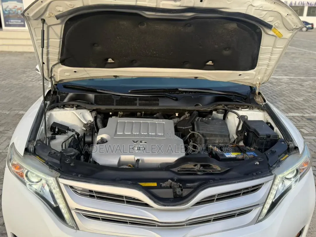 Toyota Venza 2011 White