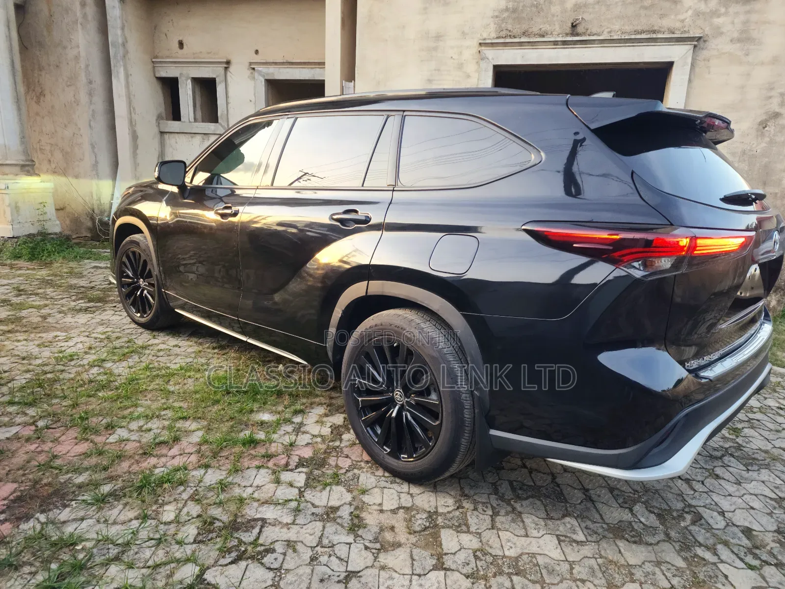 Toyota Highlander XSE AWD 2024 Black