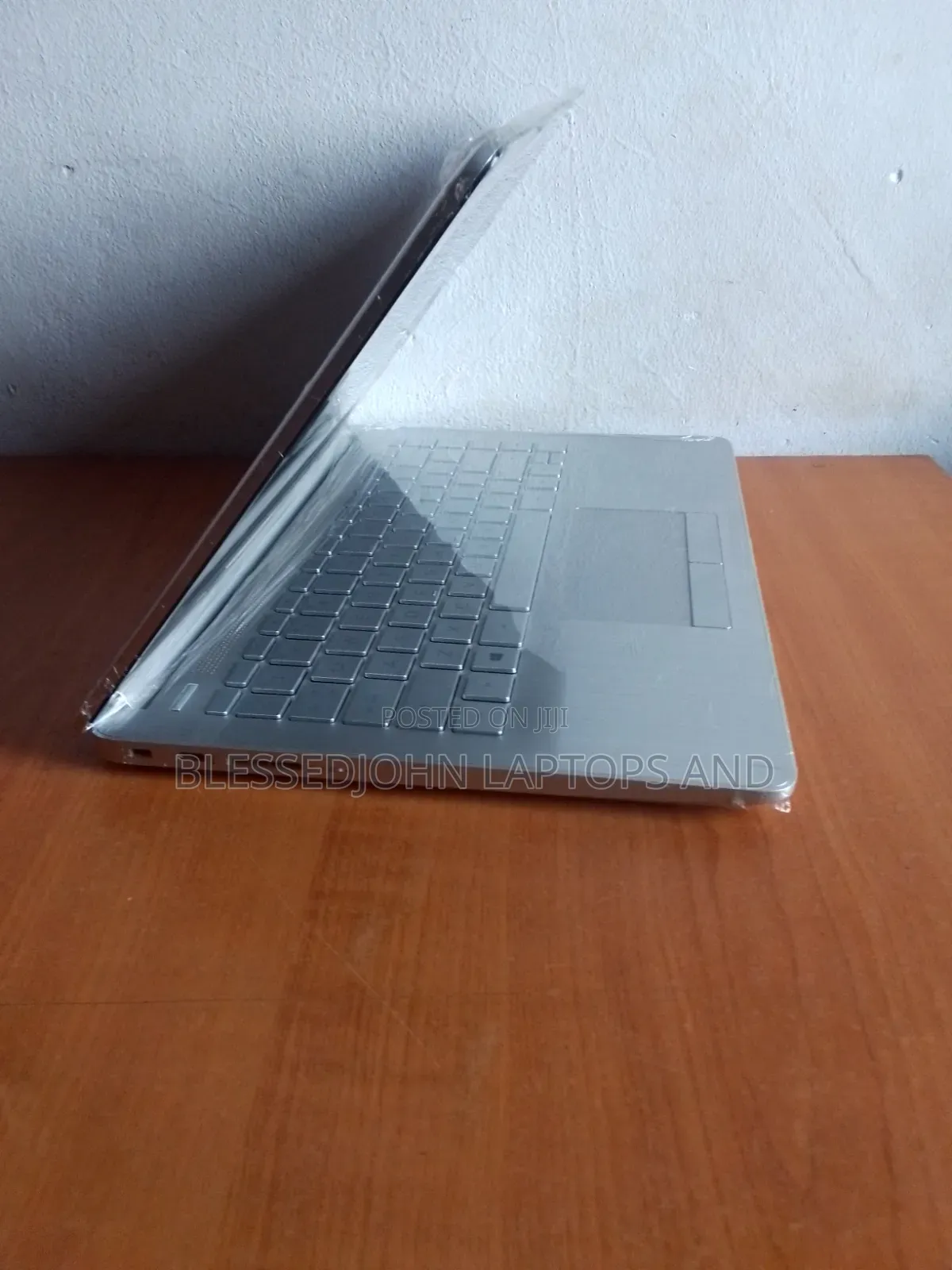 Laptop HP 14S 4GB AMD SSD 128GB