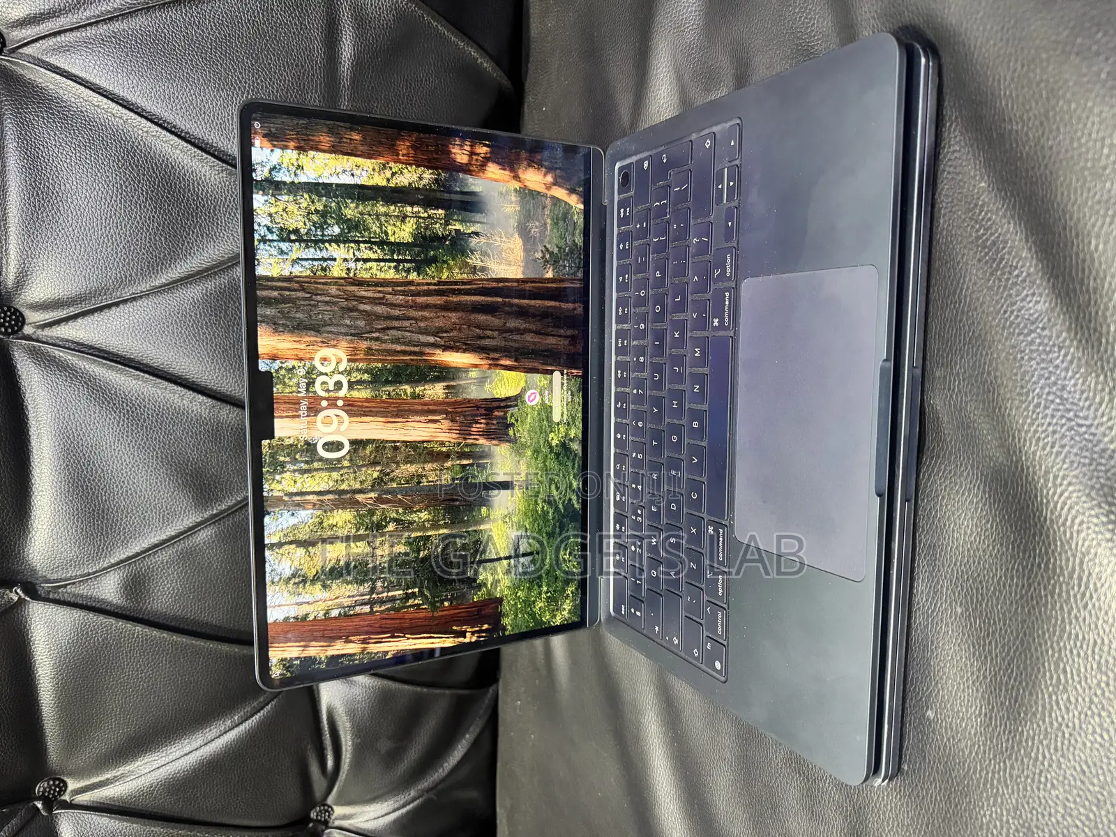 Laptop Apple MacBook Air 2022 M2 8GB Apple M2 SSD 256GB