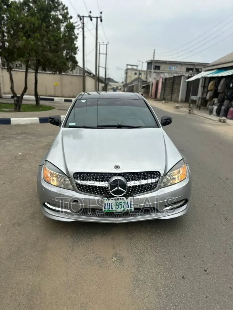 Mercedes-Benz C300 Sport 4Matic Sedan AWD (3.0L 6cyl 7A) 2010 White