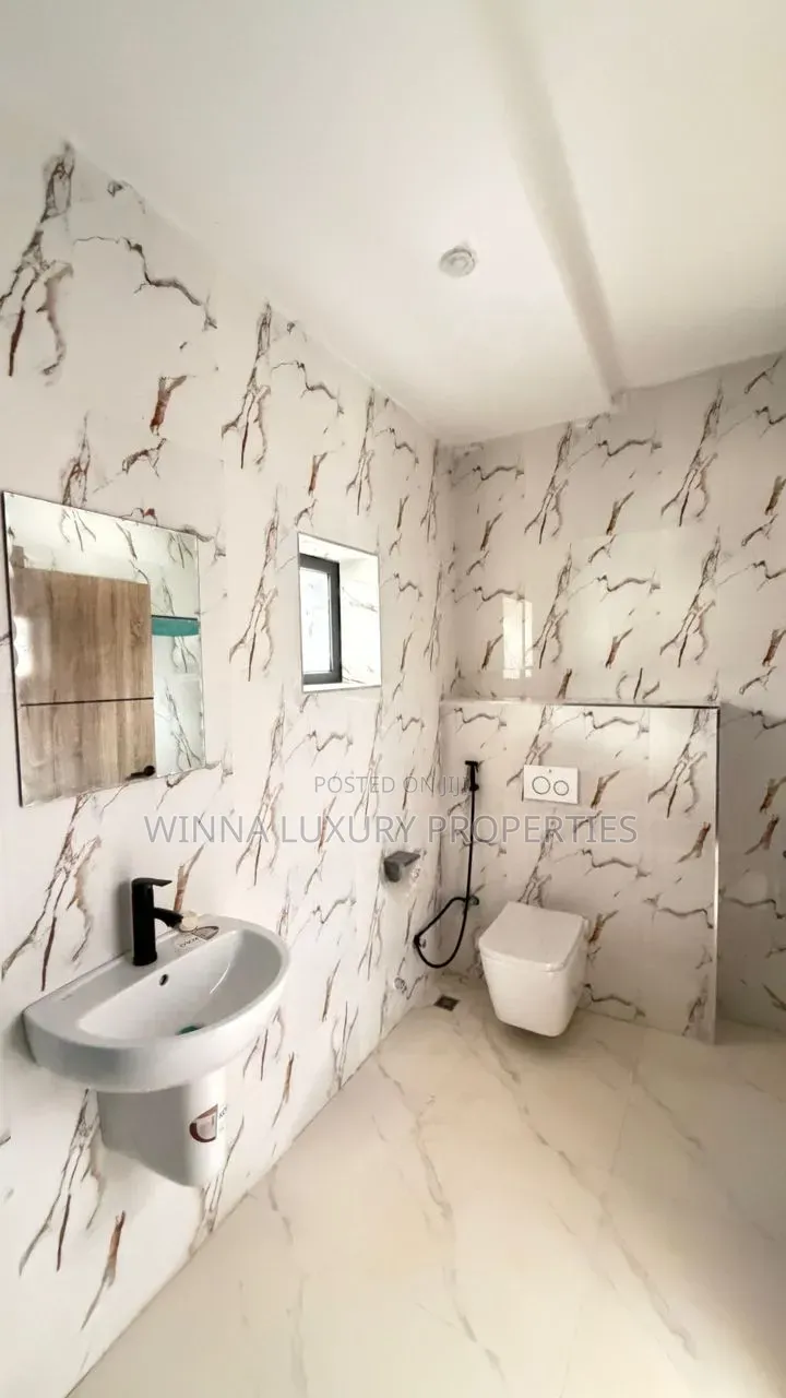 5bdrm Duplex in Citiscape Court, for sale