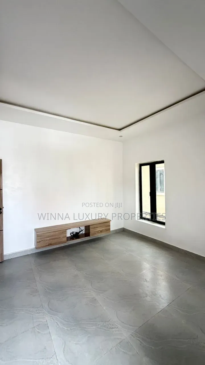 5bdrm Duplex in Citiscape Court, for sale