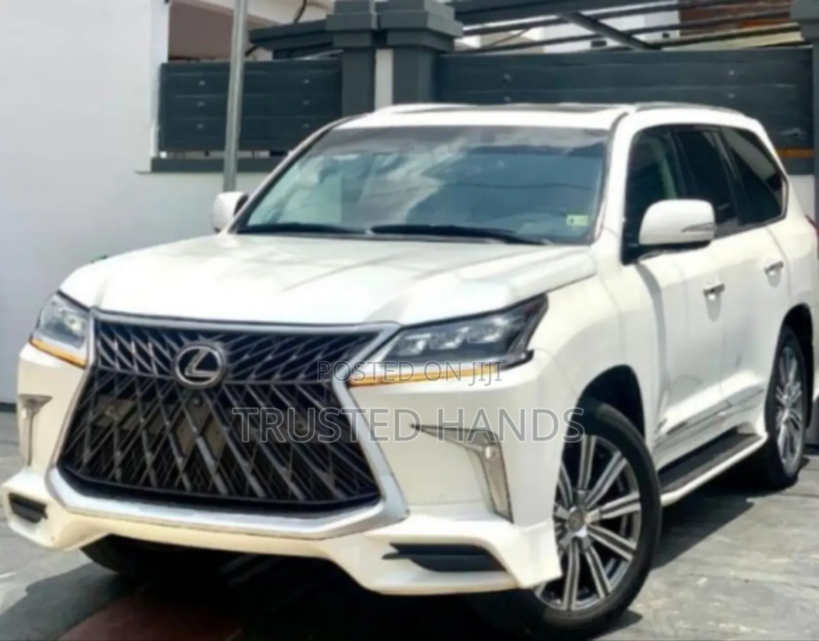 Lexus LX 2017 White