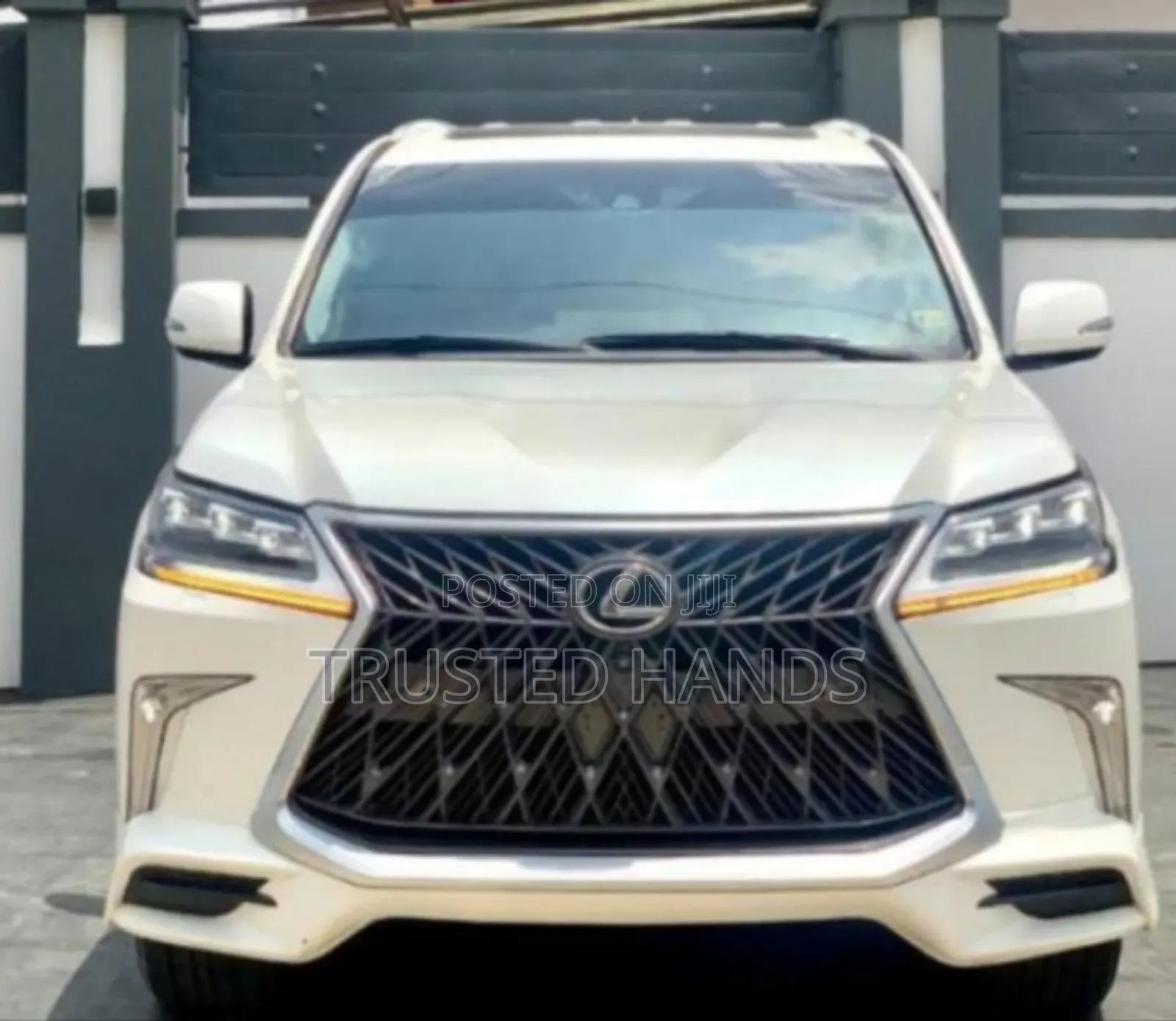 Lexus LX 2017 White