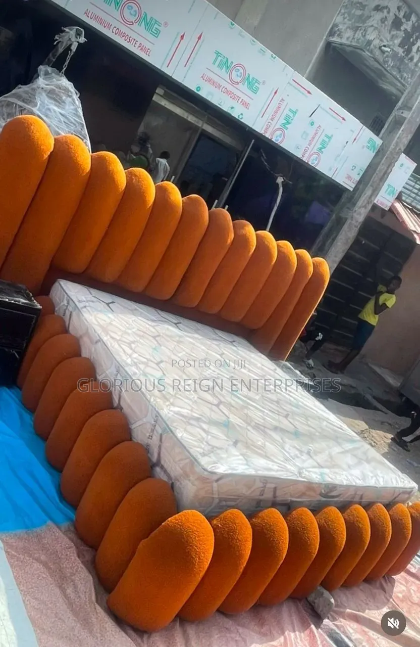 Bubble Bedframe With Drawer