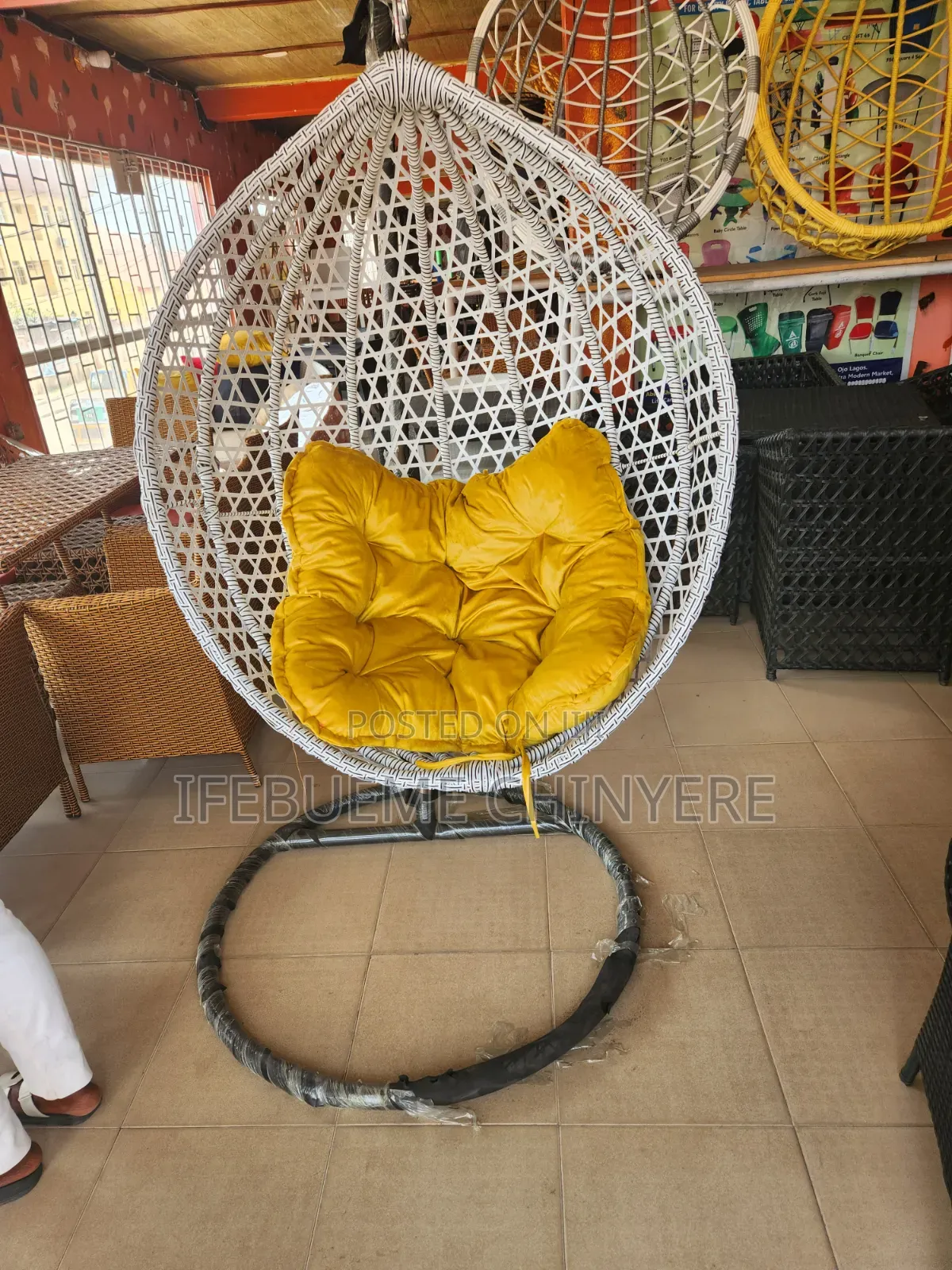 Zebra Color of Swinging Chair