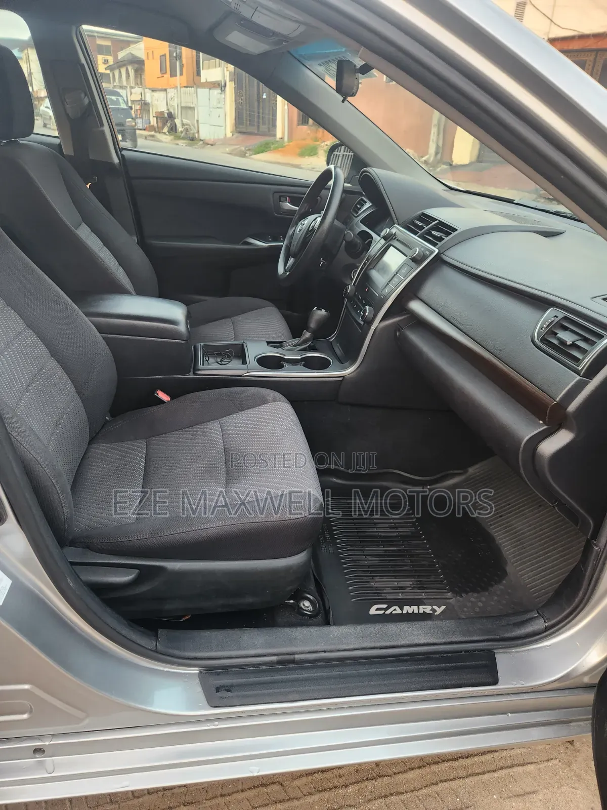 Toyota Camry LE 4dr Sedan (2.5L 4cyl 6A) 2017 Silver