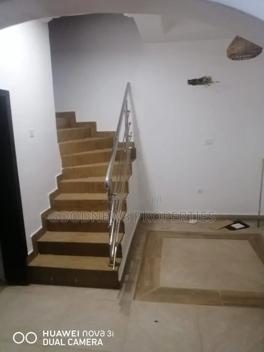 4bdrm Duplex in Lekki County Home for rent