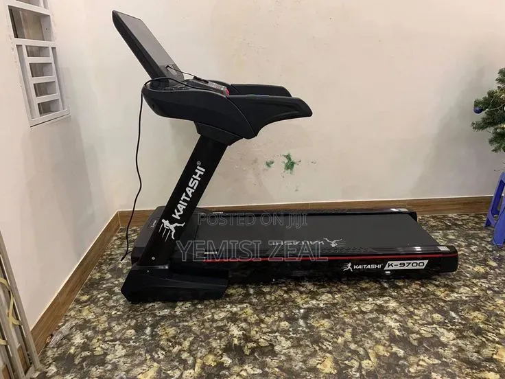 4hp Treadmill With Incline, Screen, Bluetooth and Incline