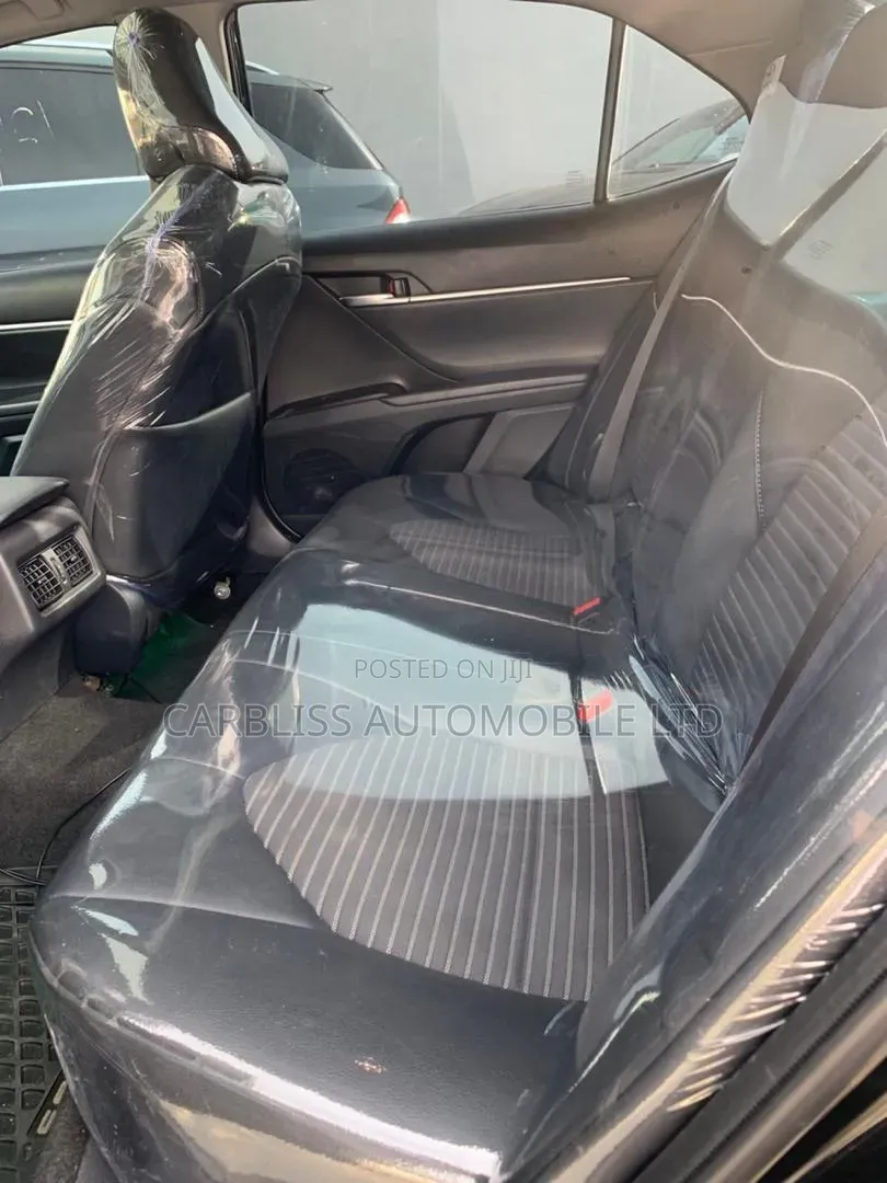 Toyota Camry SE 2022 Black