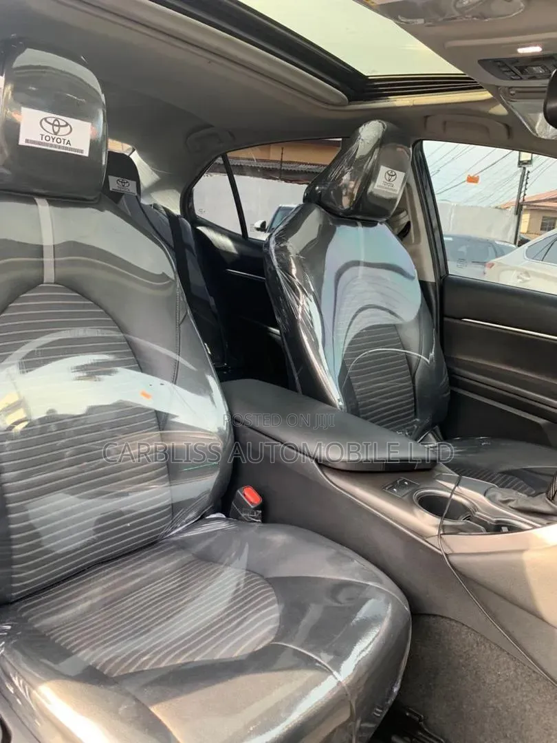 Toyota Camry SE 2022 Black