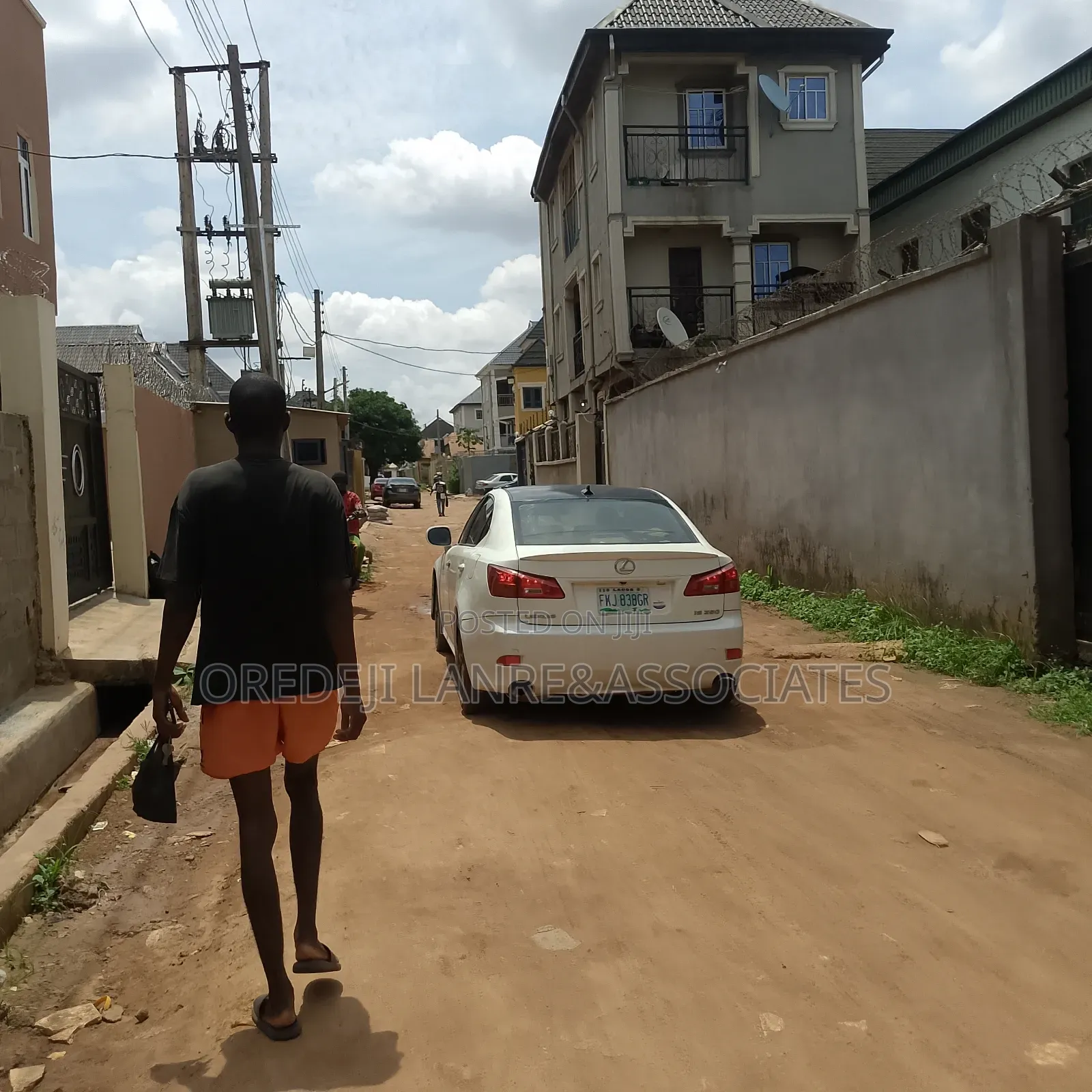 Affordable Secured Plots in an Estate at Meran
