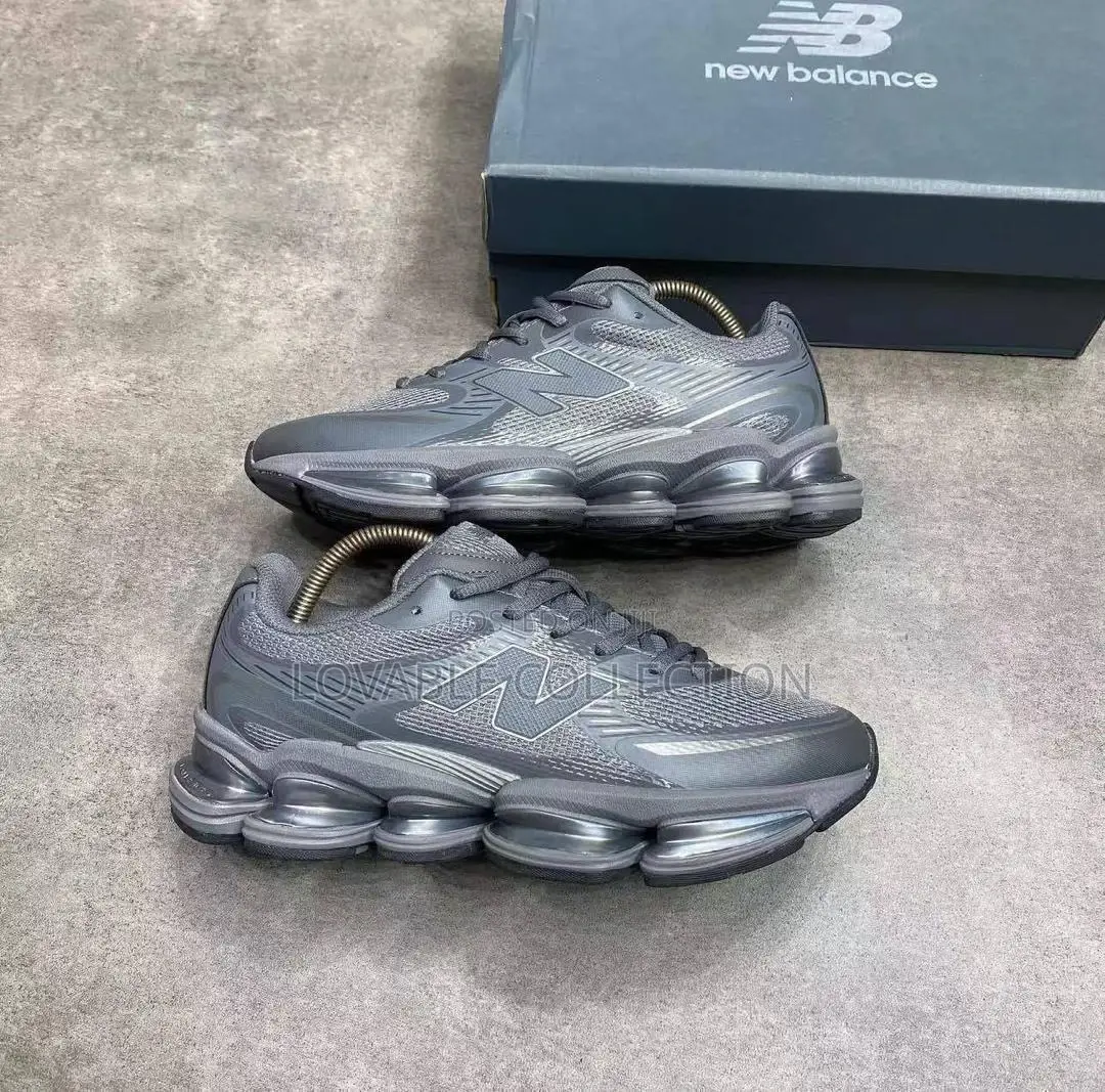 New Balance Abzorb Sneakers