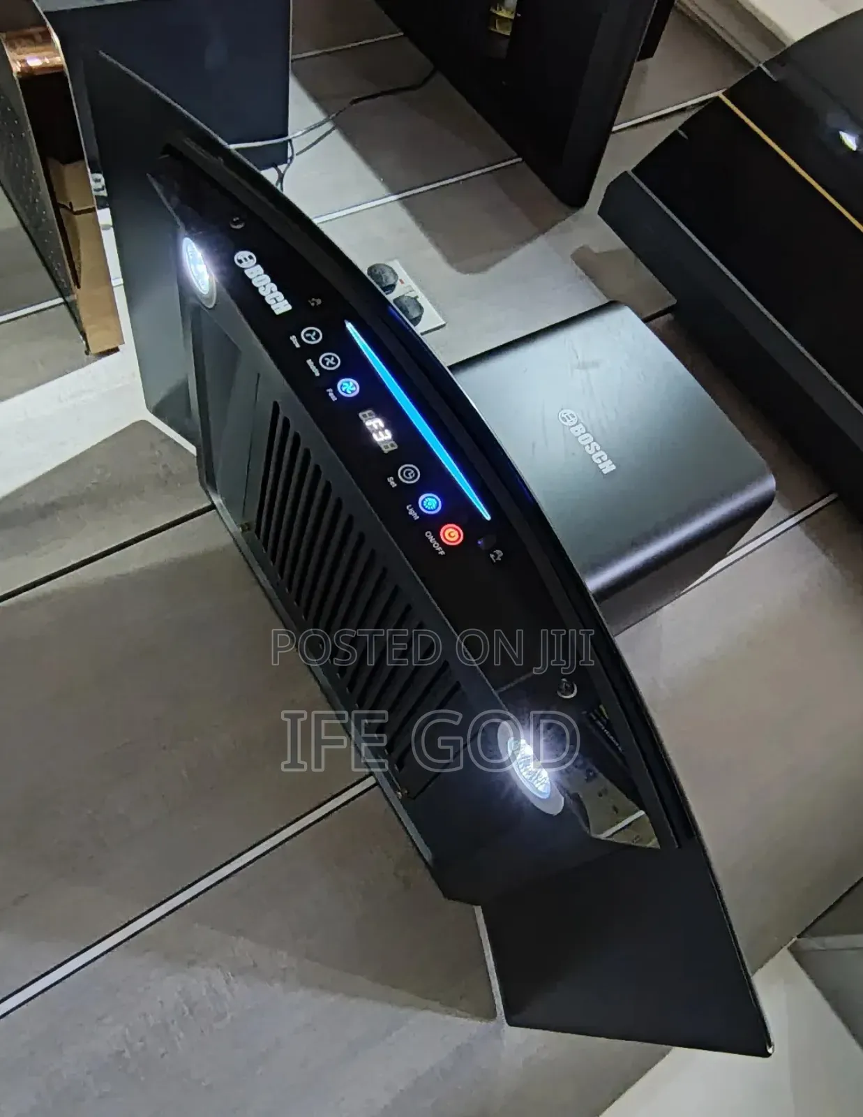 Quality Bosch Latest Model Automatic Curved Design Inverter Range Hood