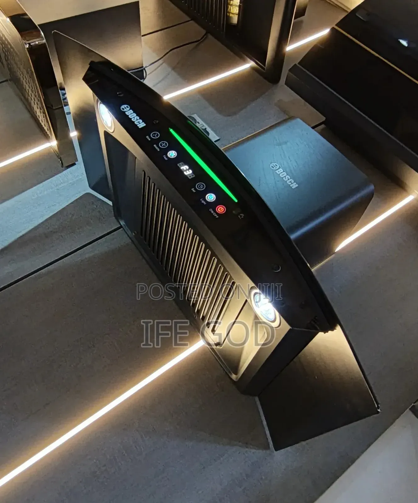 Quality Bosch Latest Model Automatic Curved Design Inverter Range Hood