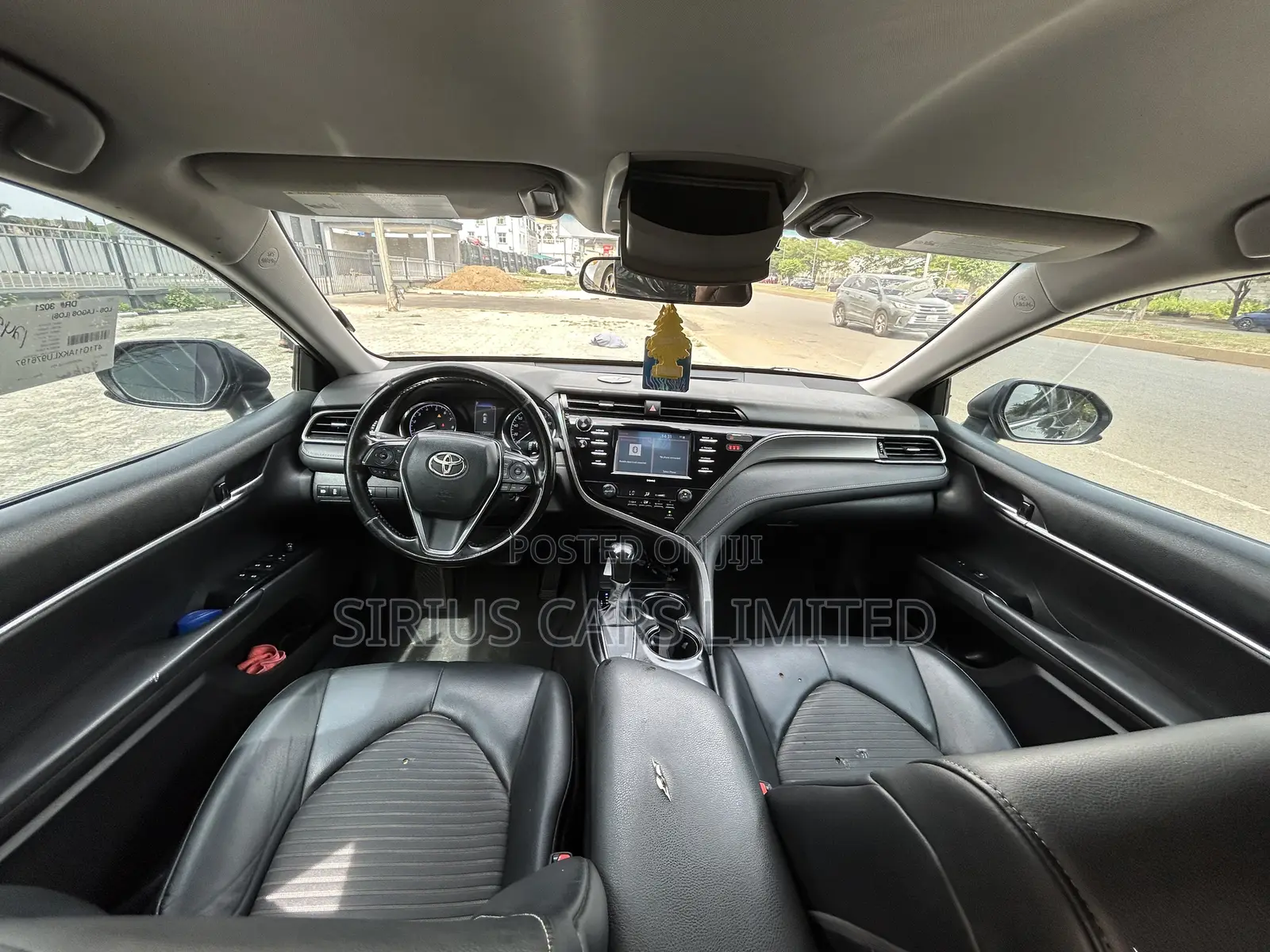 Toyota Camry SE 2021 Black
